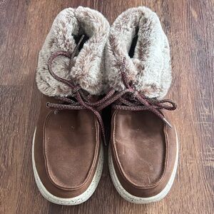Cozy Brown Fur-Lined Women's Shoes. Size 8 Bobs by Skechers.